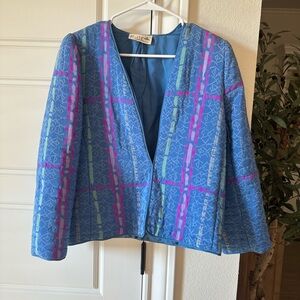 Mary McFadden vintage blazer. The tag is missing but it fits like a small.